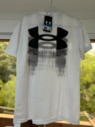 Conjunto Under Armour Camiseta y Pantalón Corto