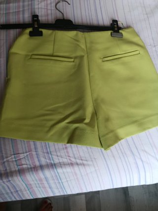 Pantalones cortos verdes