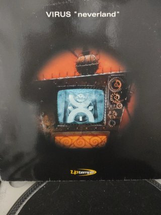 Vinilo Makina Neverland Virus