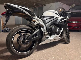 Honda CBR 600 RR Sportbike