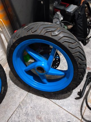 Ruedas Scooter Aprilia SR 50cc (2 unidades)