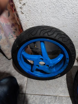 Ruedas Scooter Aprilia SR 50cc (2 unidades)