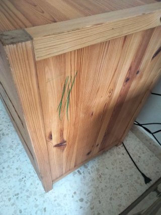 Urge. Aparador de madera maciza