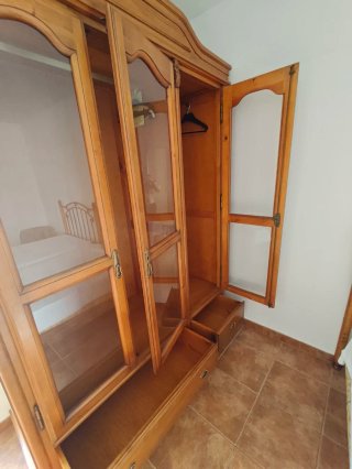 Armario madera maciza 3 puertas cristal