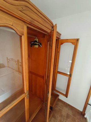 Armario madera maciza 3 puertas cristal