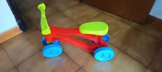 Bici infantil 3 en 1 roja, verde y azul