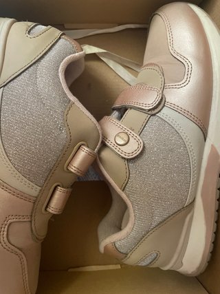 Deportivas Mayoral doradas niña Talla 36