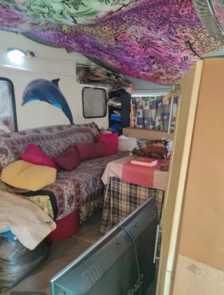 Caravana 750kg autonoma + avance + equipamiento co