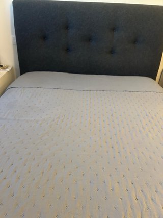 Cama y Colchón Matrimonio Gris IKEA como NUEVA
