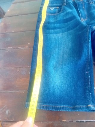 Jeans Guess al ginocchio 14 anni