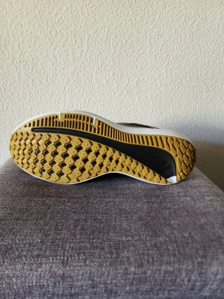 Nike Air Winflo 10 Negro Naranja talla 44.5