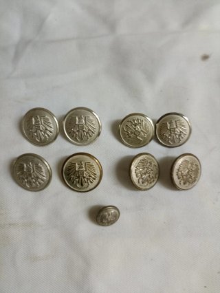 Insignias Militares Austriacas y Botones de unifor
