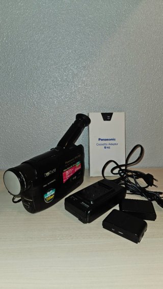 Cámara Panasonic RX-10 + Adaptador VHS