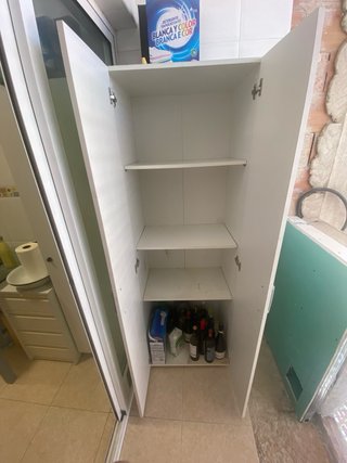 Armario de cocina blanco y verde
