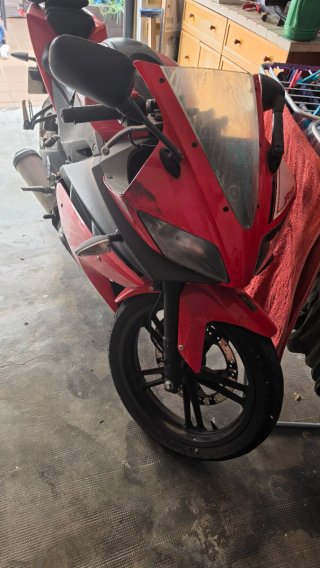 Yamaha YZF R125 Roja