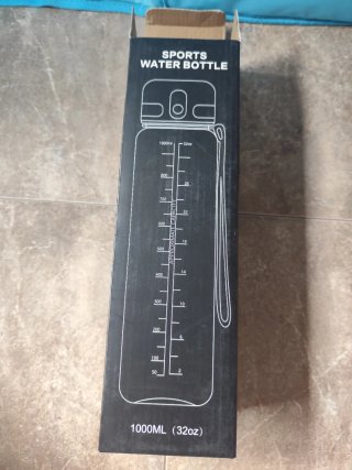 Botella de agua deportiva rosa
