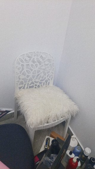 Silla tocador o estudio blanca