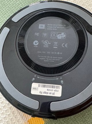 Altavoz JBL para iPhone/iPod antiguos con mando