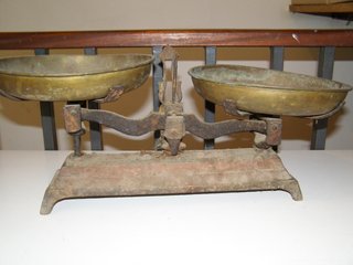 Balanza Romana Antigua con Pesas