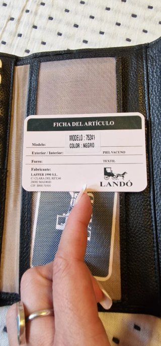 Cartera Landó de piel vacuno negra para mujer