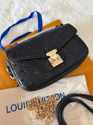 Louis Vuitton Pochette Métis East West Nera