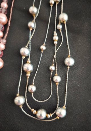Lote Bisutería: 3 Collares y Pendientes