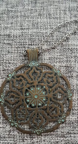 Collar Bolas Doradas y Marrones
