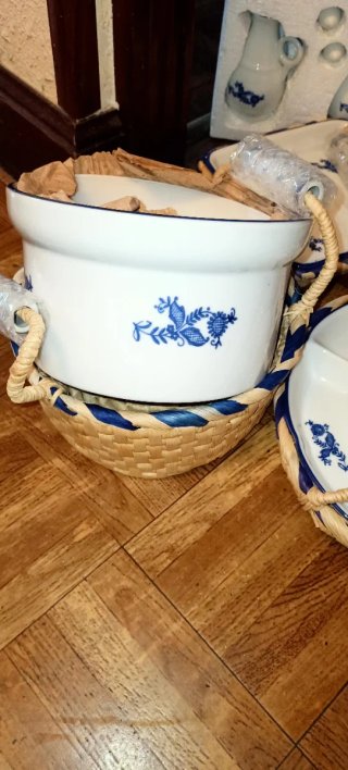 Juego de cerámica azul y blanco