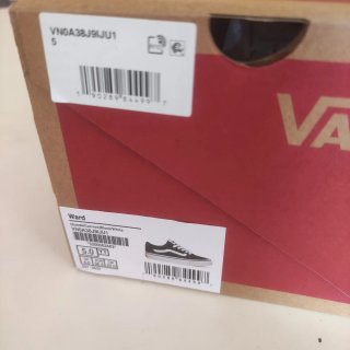 Zapatillas Vans Negras y Blancas