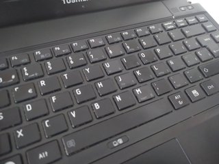 Portátil Toshiba Portege R700 con SSD y 8G RAM