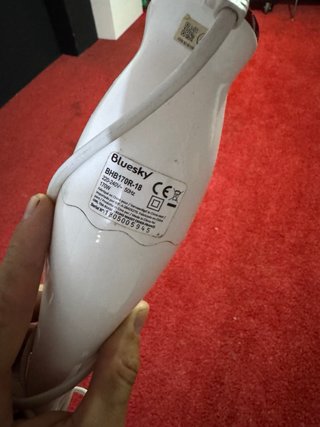 Batidora de mano blanca