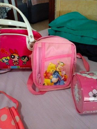 Vendo Bolsitos infantiles de Hello Kitty y Powerpu