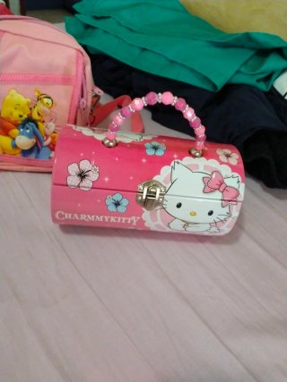 Vendo Bolsitos infantiles de Hello Kitty y Powerpu
