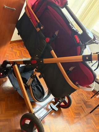 Carrito de bebé con silla de coche