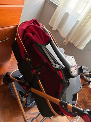 Carrito de bebé con silla de coche