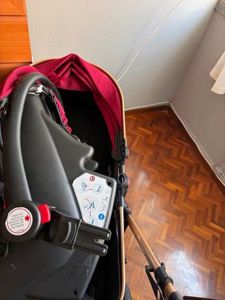 Carrito de bebé con silla de coche