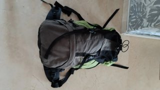 Mochila senderismo Quechua 45L gris/verde