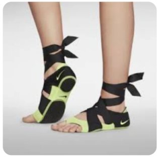 Nike Studio Wrap Pack Talla 38.5 Nuevas