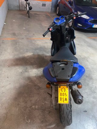 Yamaha Aerox Azul