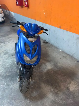 Yamaha Aerox Azul