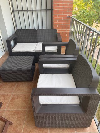 Conjunto de jardín 4 plazas + mesita