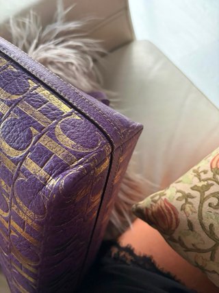 Bolso Carolina Herrera Morado y Dorado