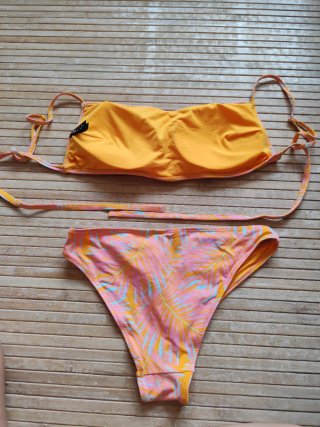 Bikini Undiz Talla M (braga) Talla XL (Sujetador)