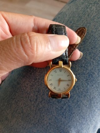 Reloj Gucci antiguo dorado y azul