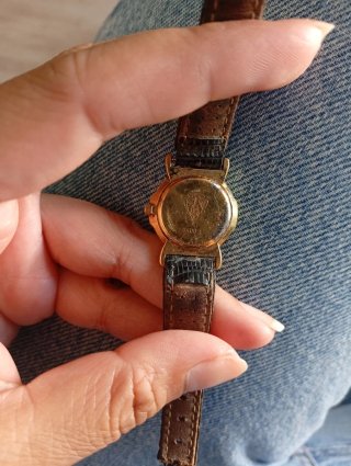 Reloj Gucci antiguo dorado y azul