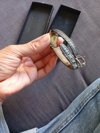 Reloj Gucci antiguo dorado y azul