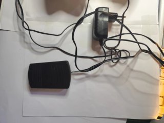 Máquina de coser Krühner con pedal