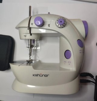 Máquina de coser Krühner con pedal