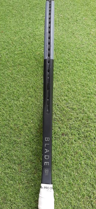 Raqueta Wilson Blade V7.0 16x19