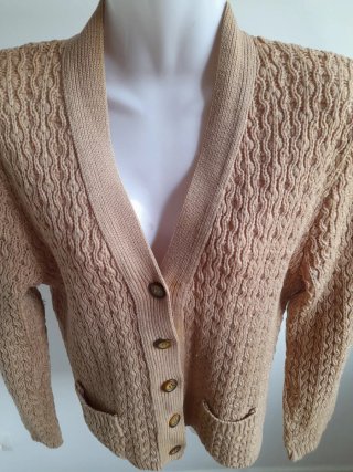 Jersey beige con botones